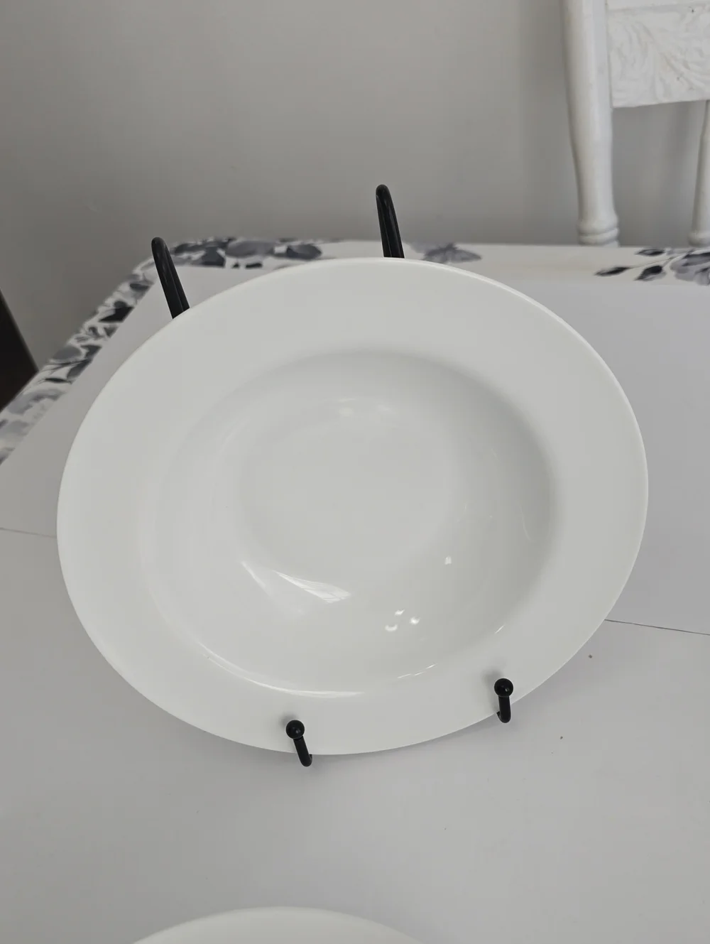 Pier 1 Imports Set Of 4 Luminous White Porcelain Soup Pasta Bowls